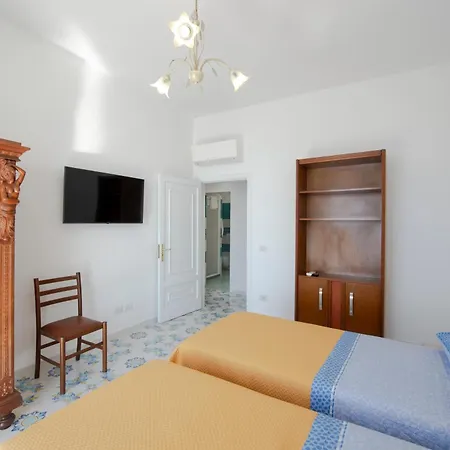 Casa Michele, 200 Steps To Heaven Holiday home *