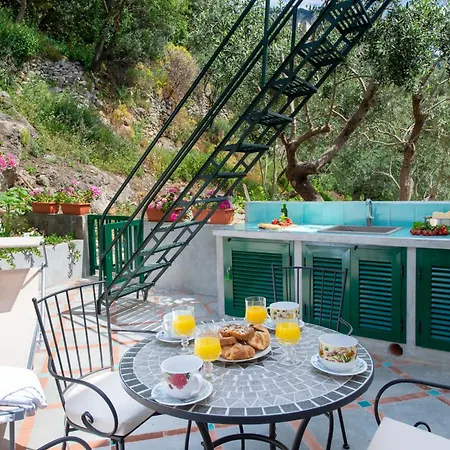 Casa Michele, 200 Steps To Heaven *