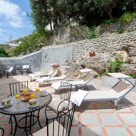 Holiday home Casa Michele, 200 Steps To Heaven *